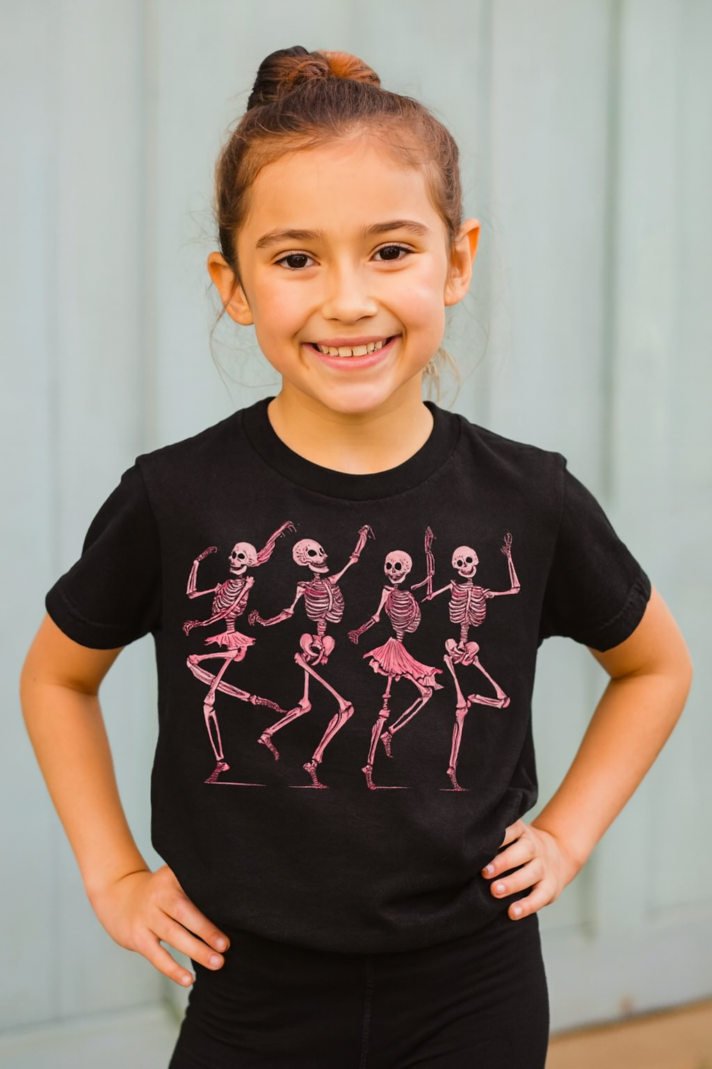Halloween Pretty Dancing Skeletons Unisex Tee